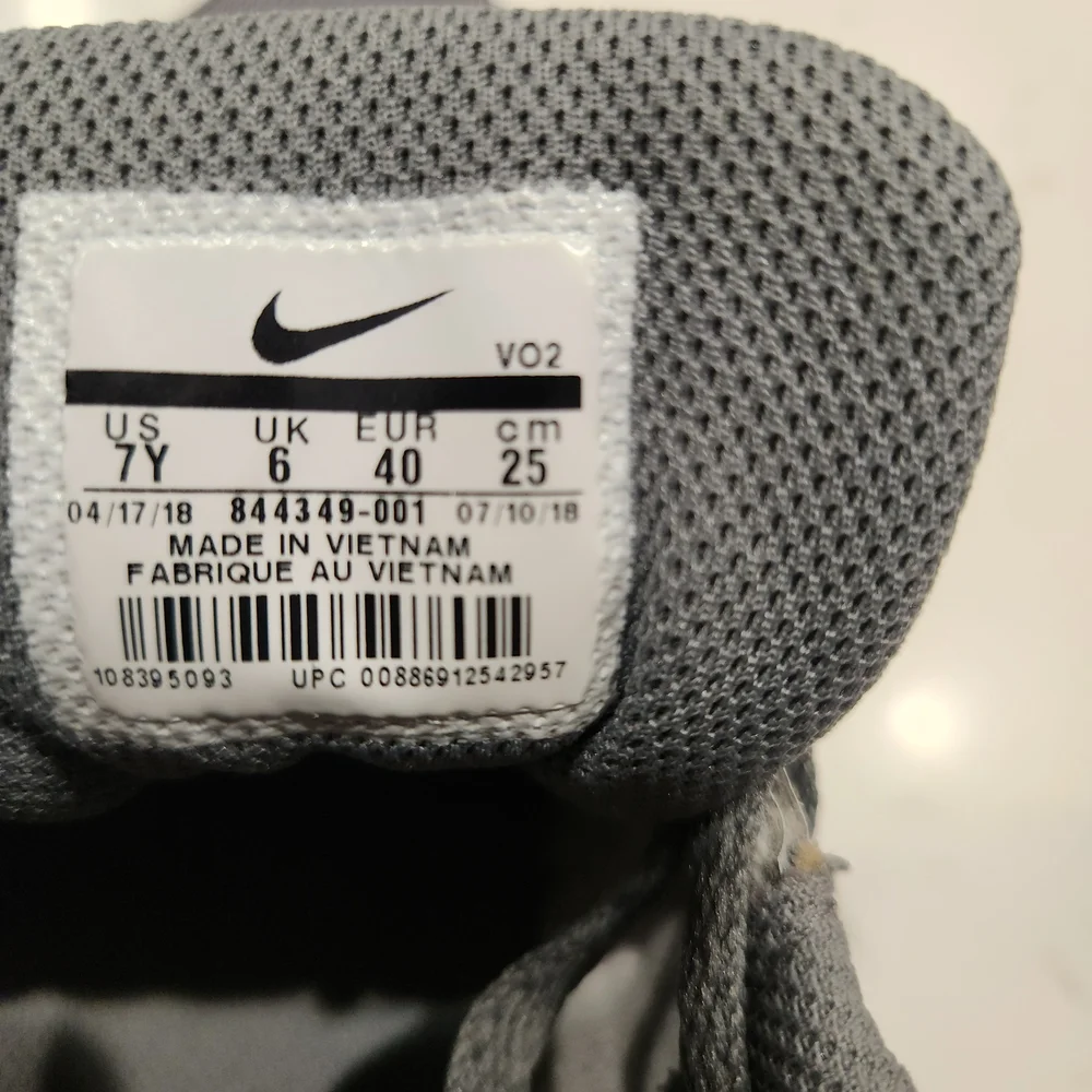 Nike Air Max 7Y, Gray Orange, Almost New